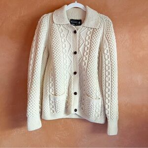 Standún Irish Hand Knit Wool Cardigan Women’s S/M Aran Cable Button Sweater